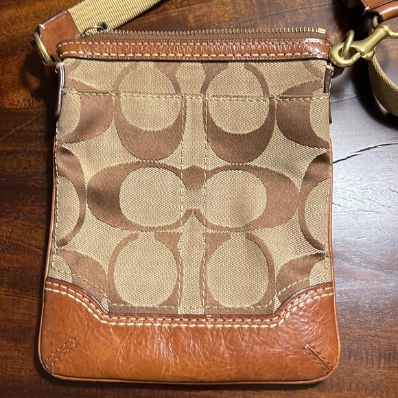 COACH 10543 SMALL CANVAS AND LEATHER TRIM CROSSBODY BAG - Picture 2 of 8